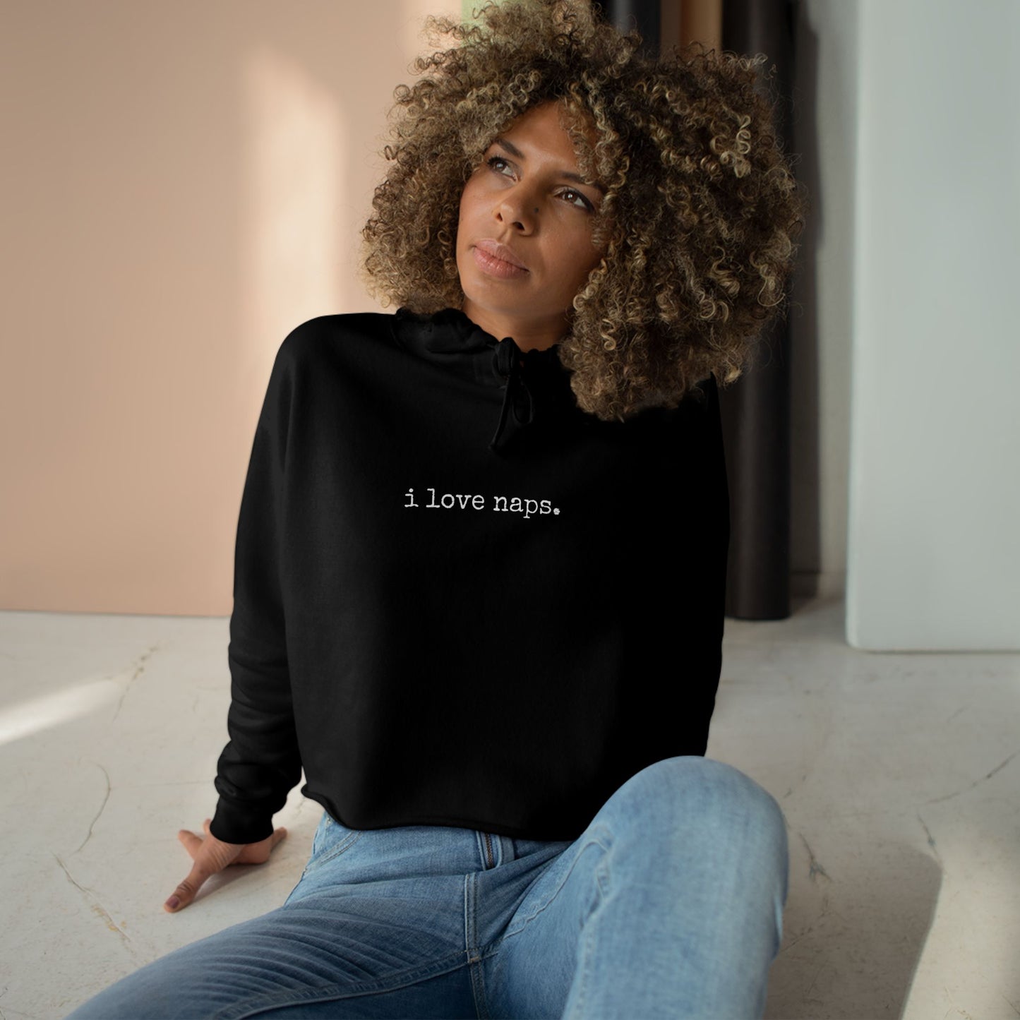 "i love naps." Cropped Hoodie